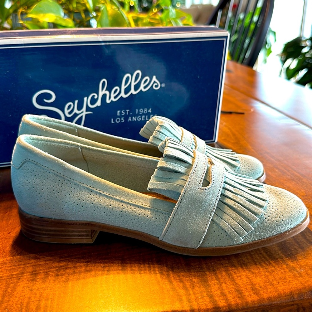Seychelles Stray light blue W7